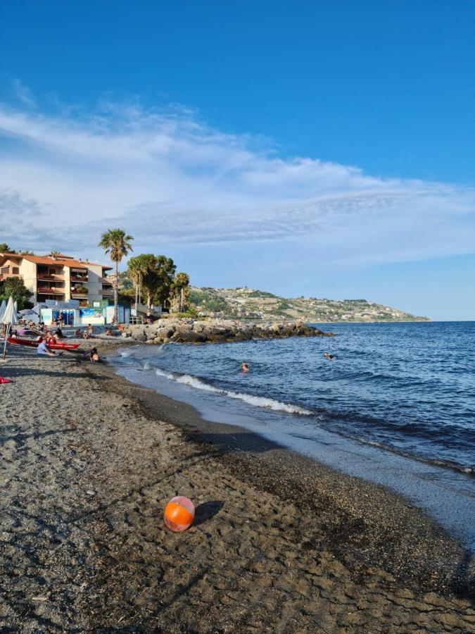 Casa Dell Amore 3 Санремо Екстер'єр фото